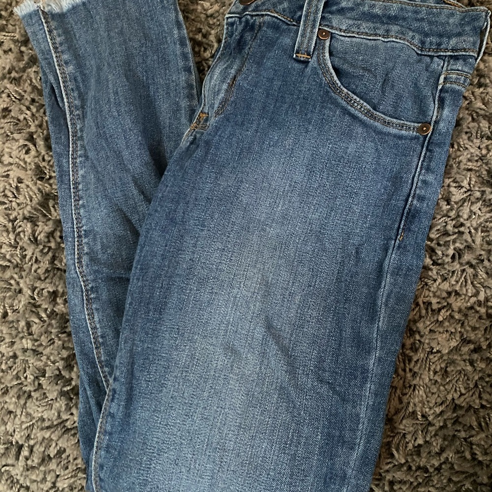 Ripped Skinny Jeans